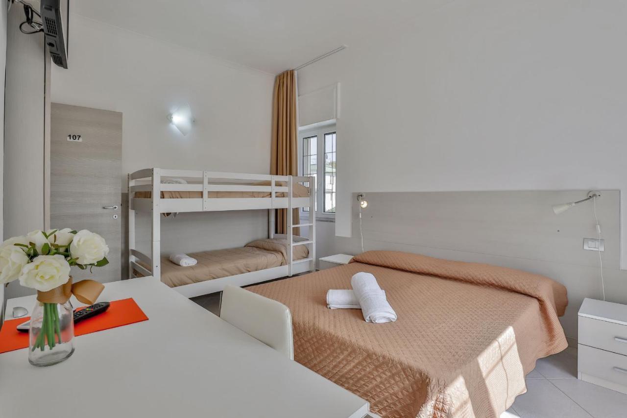 Solaris Paestum Hotel Eksteriør billede
